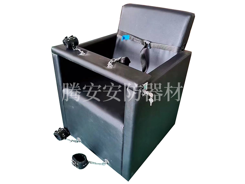 審訊椅是不是老虎凳？審訊椅都分為幾種，使用過程中都有什么注意的地方